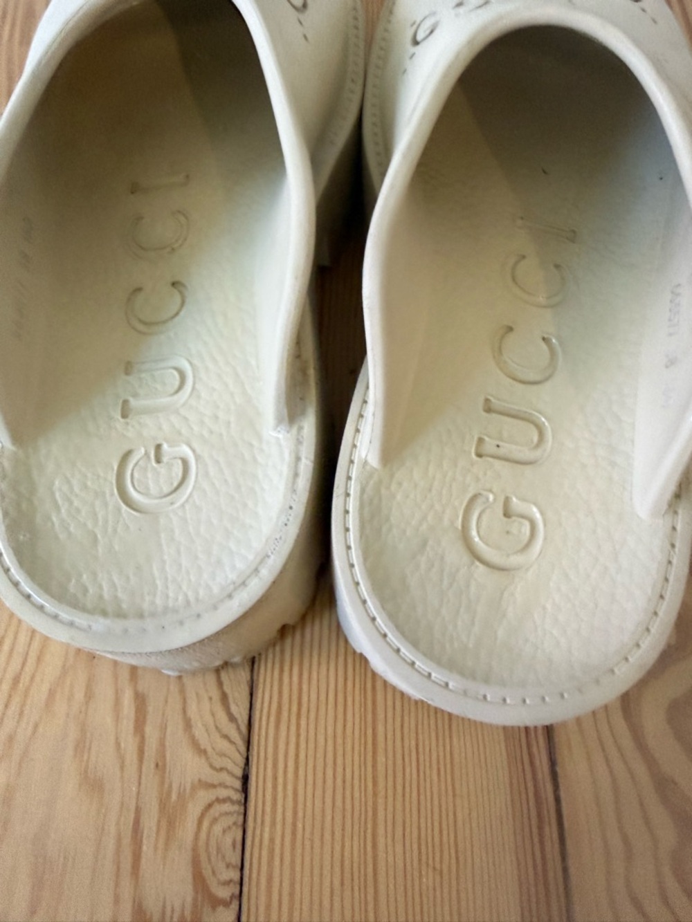 Gucci Cream Clogs - Picture 9 of 10